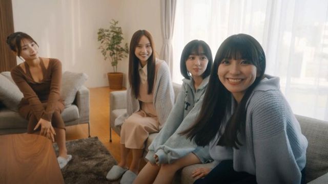 Tải game Roommates Romance and Ringing Hearts-GoldBerg